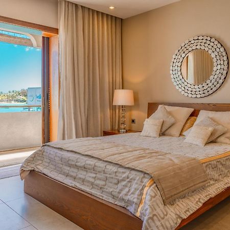 Beachfront Luxurious Stunning Sunset Boulevard Apartment, Grand Baie Extérieur photo