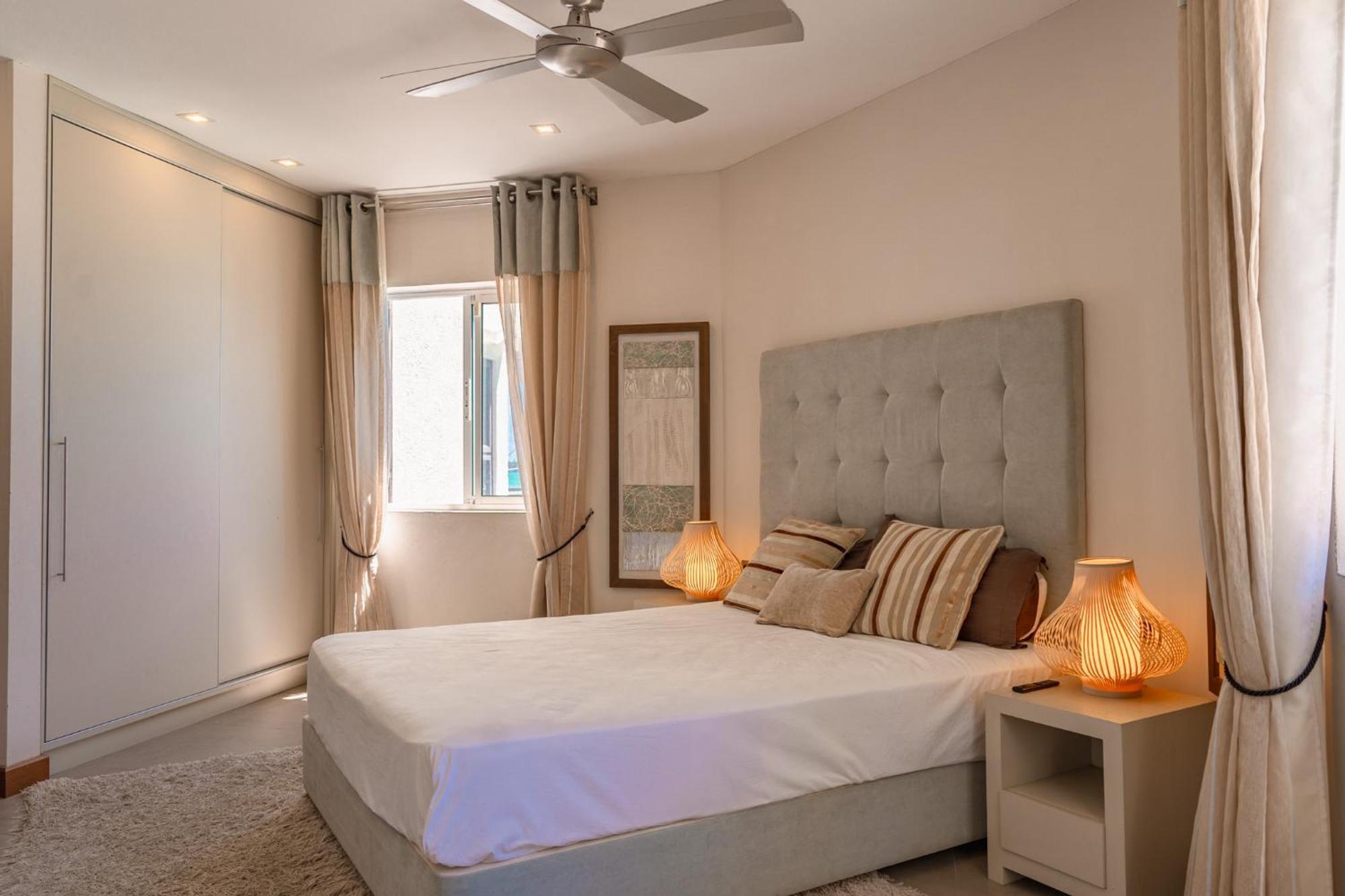 Beachfront Luxurious Stunning Sunset Boulevard Apartment, Grand Baie Extérieur photo